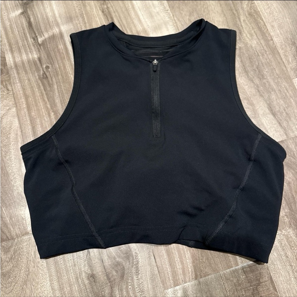 Nike crop top /bra - Picture 2 of 4